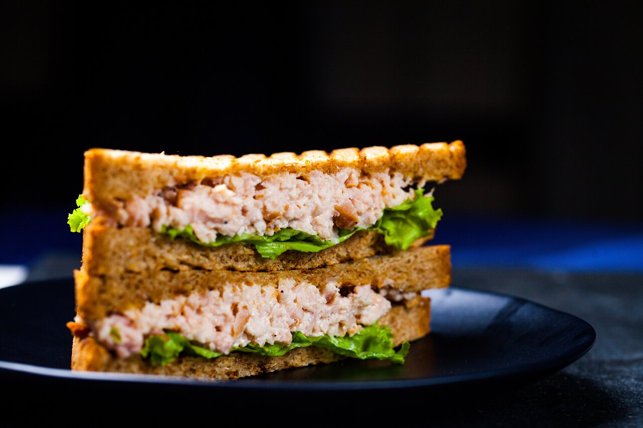 fish curry dhal and sambol